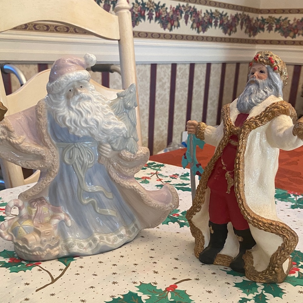 Holiday Santa Figurine Set - Pastel and Gold
